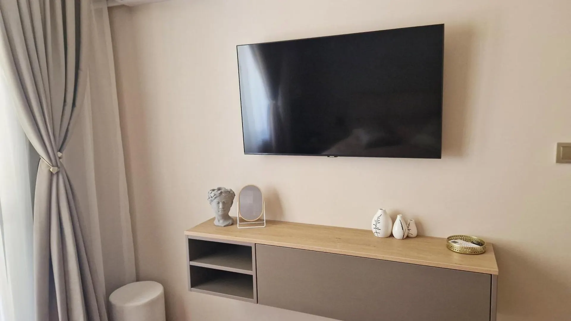 Delux Apart Vulchevi With Parking Burgas Apartment